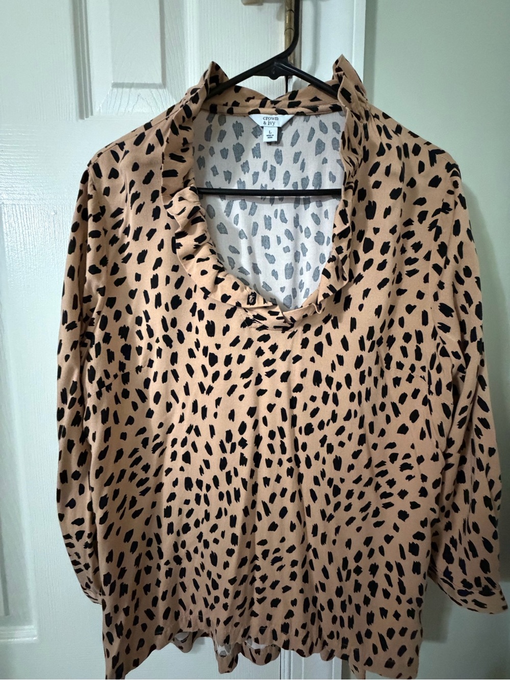 crown & ivy Tan Leopard-Print V-Neck Ruffle Blouse